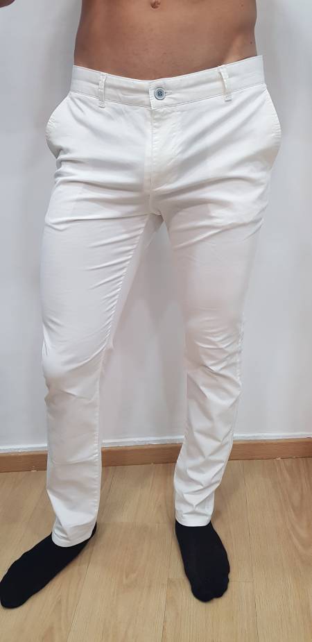 άσπρο παντελόνι